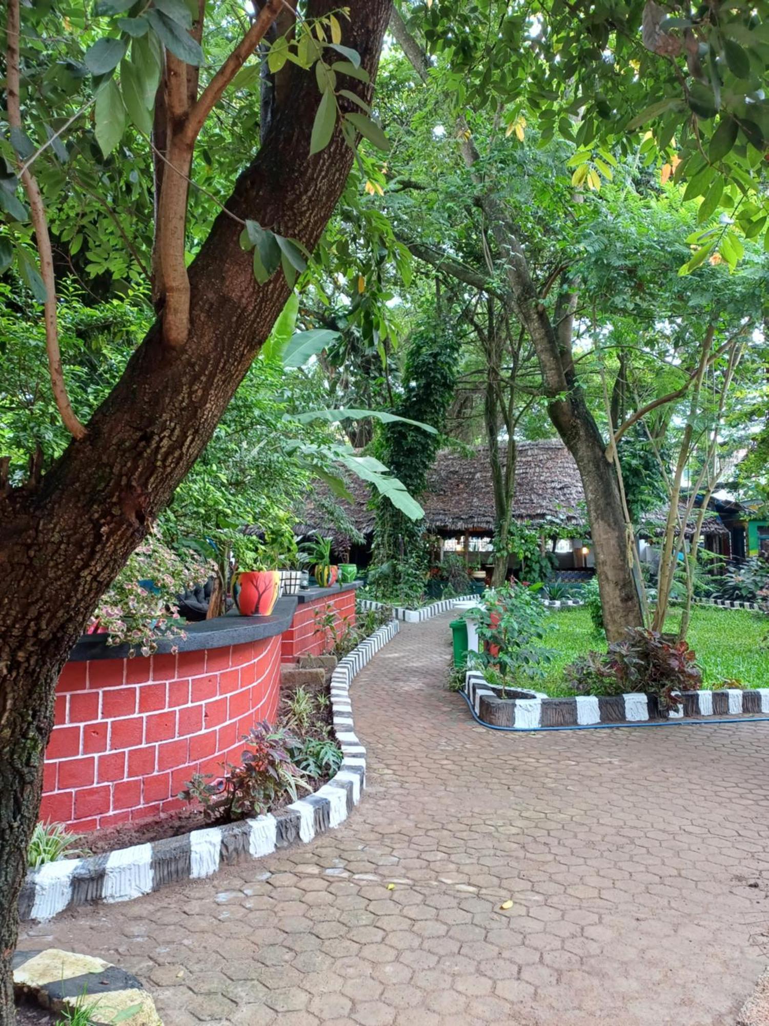 Ibrahim Garden Hostel Аруша Экстерьер фото